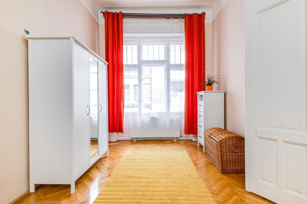 Vintage Apartment In The Jewish Quarter Budapeste Exterior foto