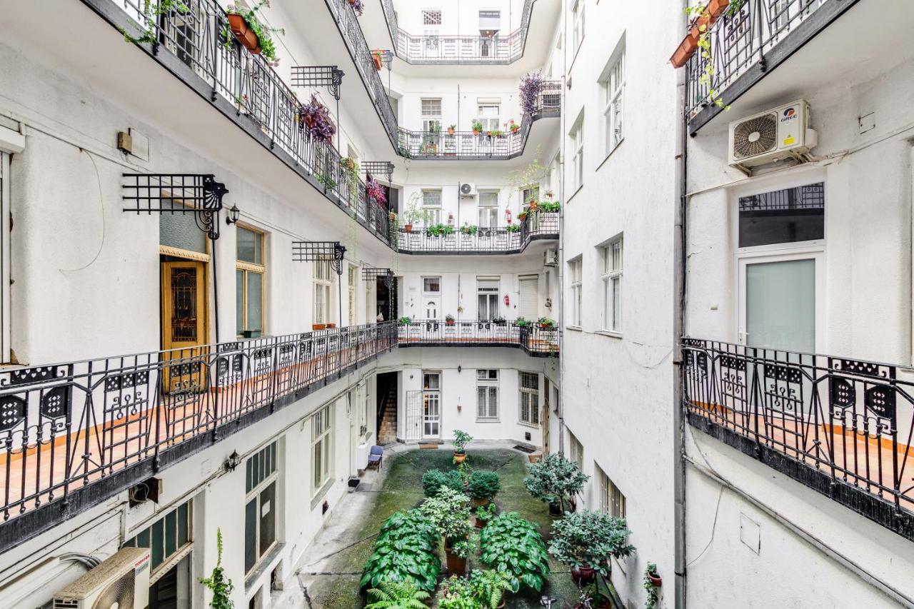 Vintage Apartment In The Jewish Quarter Budapeste Exterior foto